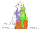 The Muppets: Miss Piggy & Kermit sitting